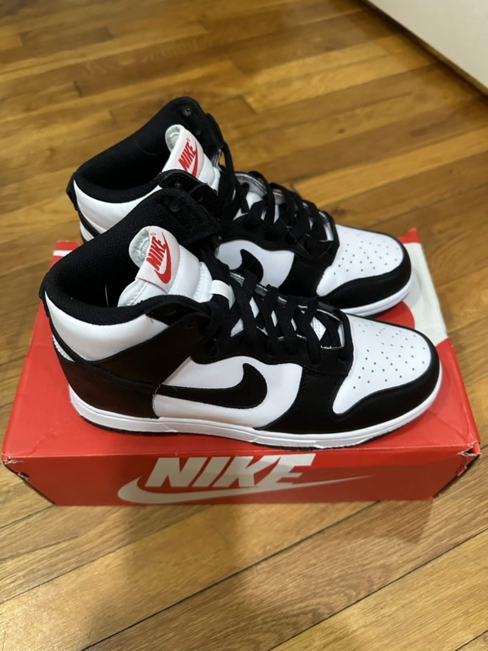 *Used* Nike Dunk High Women White Black (DD1869-103) Size 7.5W